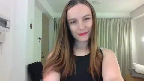 Snapshot of valeriafrannco chatting on 12-18-25, 11:22 valeriafrannco online show from 12-18-25, 11:22