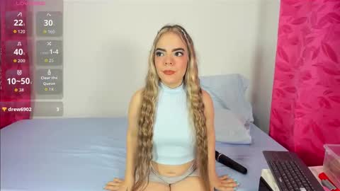 Snapshot of valerialoren chatting on 09-09-25, 03:06 valerialoren online show from 09-09-25, 03:06