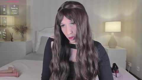 Snapshot of valeriasecret chatting on 10-21-25, 12:06 Valeria online show from 10-21-25, 12:06