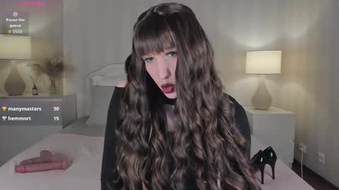 Snapshot of valeriasecret chatting on 12-14-25, 05:46 Valeria online show from 12-14-25, 05:46