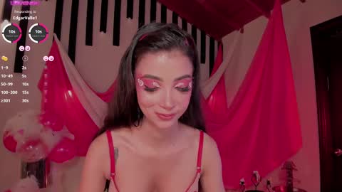 Snapshot of valeriavelvet chatting on 02-14-25, 02:44 Vale online show from 02-14-25, 02:44