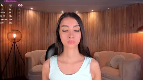 Snapshot of valeriavelvet chatting on 02-17-25, 06:26 Vale online show from 02-17-25, 06:26