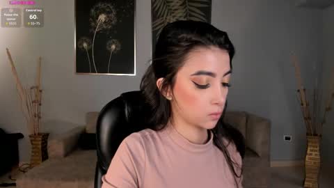 Snapshot of valeriavelvet chatting on 09-10-25, 11:54 Vale online show from 09-10-25, 11:54