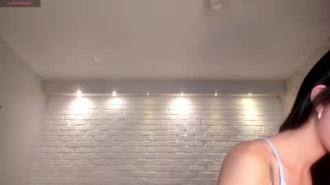 Snapshot of valeriavelvet chatting on 11-16-25, 12:11 Vale online show from 11-16-25, 12:11