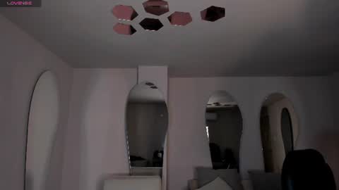 Snapshot of valeriavelvet chatting on 07-24-26, 11:19 Vale online show from 07-24-26, 11:19