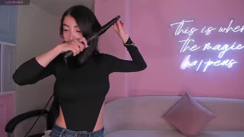 Snapshot of valeriavelvet chatting on 07-28-26, 11:17 Vale online show from 07-28-26, 11:17