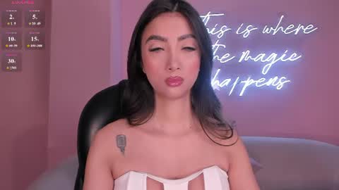 Snapshot of valeriavelvet chatting on 07-28-26, 02:13 Vale online show from 07-28-26, 02:13