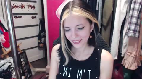 ValeriaXKiss online show from 01-22-25, 04:55