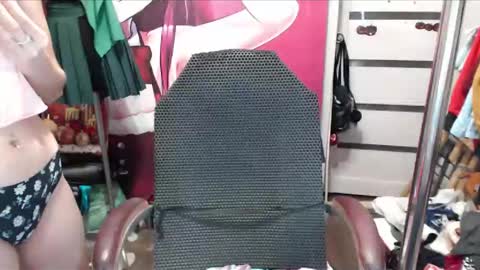 Snapshot of valeriaxkiss chatting on 12-22-25, 09:34 ValeriaXKiss online show from 12-22-25, 09:34