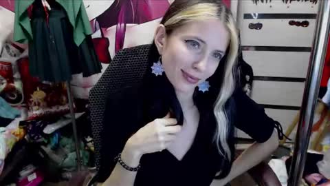 Snapshot of valeriaxkiss chatting on 01-09-26, 08:43 ValeriaXKiss online show from 01-09-26, 08:43