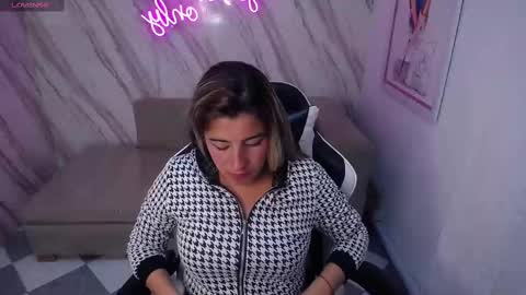 valerie_b online show from 02-16-25, 01:47