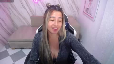 valerie_b online show from 02-18-25, 03:10