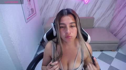 valerie_b online show from 02-22-25, 07:58