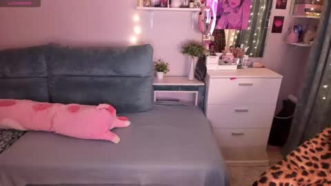 Snapshot of valerie_cutee chatting on 02-13-26, 06:26 Lera online show from 02-13-26, 06:26