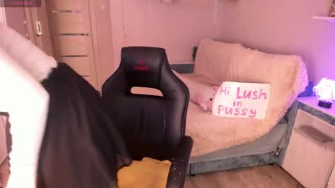 Snapshot of valerie_cutee chatting on 02-27-26, 03:01 Lera online show from 02-27-26, 03:01