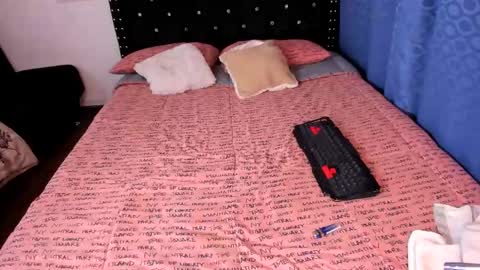 valerie luxe   online show from 02-24-25, 02:19