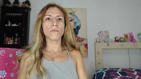 Snapshot of valerie_rousse chatting on 05-26-26, 05:03 valerie_rousse online show from 05-26-26, 05:03