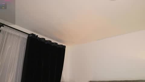 Snapshot of valeriebony chatting on 02-18-25, 03:42 Valerie Style3 online show from 02-18-25, 03:42