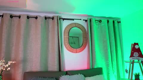 Snapshot of valeriebony chatting on 12-03-25, 04:09 Valerie Style3 online show from 12-03-25, 04:09