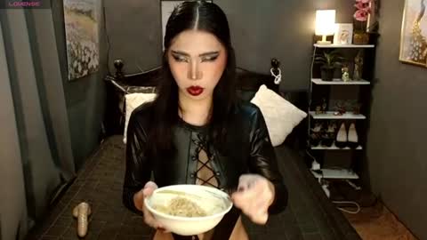 Snapshot of valeriehartes chatting on 07-25-26, 07:55 Valerie online show from 07-25-26, 07:55