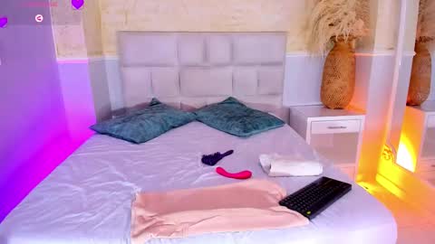 valeriekhaleesi online show from 02-16-26, 10:06