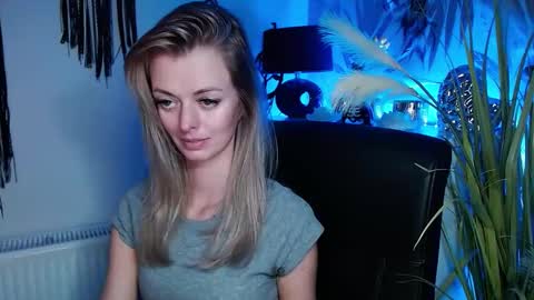 Valerie  online show from 03-06-25, 04:17