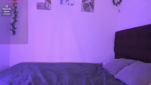 Snapshot of valerigh_ chatting on 12-16-25, 07:30 VALERI online show from 12-16-25, 07:30