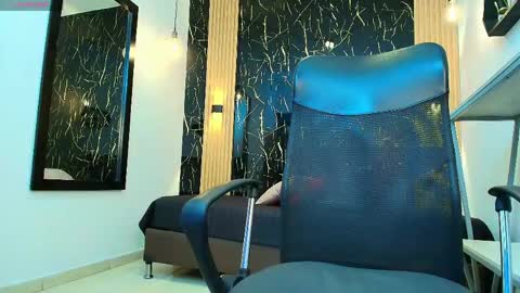 Snapshot of valerihot_1 chatting on 05-12-26, 02:41 VALERIO online show from 05-12-26, 02:41