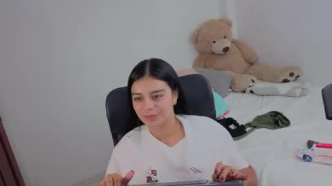 Juli C online show from 04-15-26, 01:34