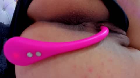 valeria111111 online show from 02-01-25, 10:23