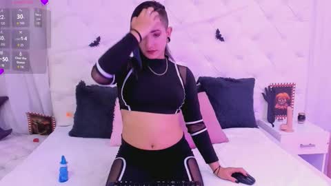 valeria111111 online show from 10-22-25, 02:28