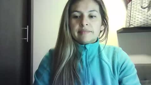 Snapshot of valery__rouse_ chatting on 04-11-26, 05:56 Valery online show from 04-11-26, 05:56