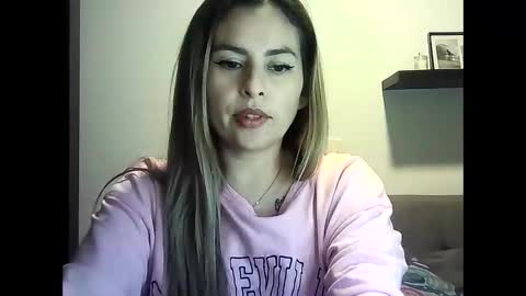 Snapshot of valery__rouse_ chatting on 04-20-26, 11:17 Valery online show from 04-20-26, 11:17