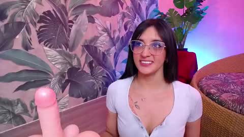 Snapshot of valery_blush chatting on 11-29-25, 04:15 valery_blush online show from 11-29-25, 04:15