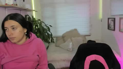 valery_bonnet1 online show from 10-08-25, 11:41