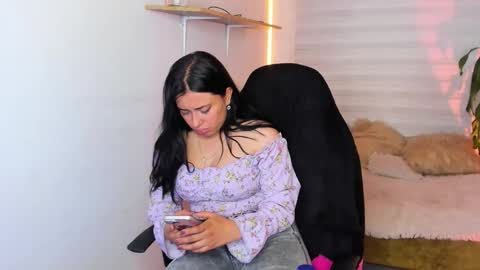 Snapshot of valery_bonnet1 chatting on 11-14-25, 11:24 valery_bonnet1 online show from 11-14-25, 11:24