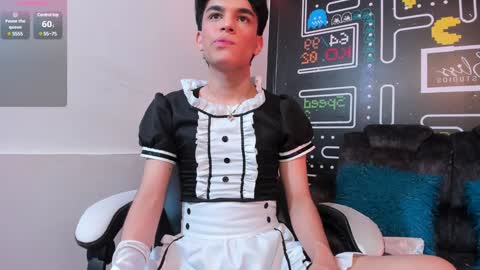 Snapshot of valery_hil chatting on 12-08-24, 07:54 Thomy online show from 12-08-24, 07:54