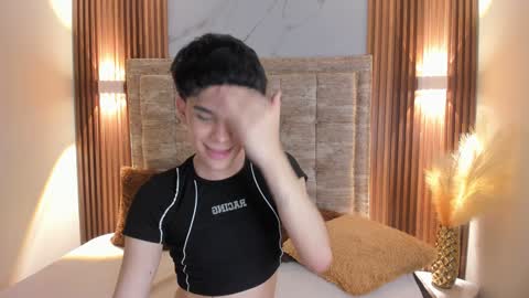 Snapshot of valery_hil chatting on 12-31-24, 08:45 Thomy online show from 12-31-24, 08:45