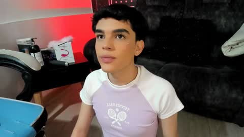 Snapshot of valery_hil chatting on 01-19-25, 08:30 Thomy online show from 01-19-25, 08:30