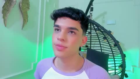 Snapshot of valery_hil chatting on 01-28-25, 12:26 Thomy online show from 01-28-25, 12:26