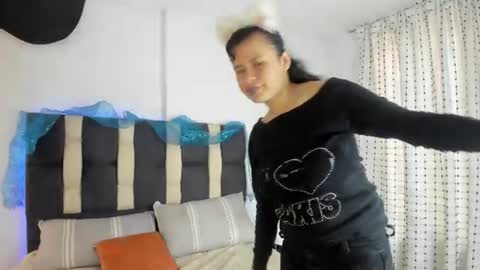 valery_hot692 online show from 07-08-26, 12:20