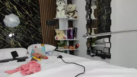 Snapshot of valery_kiim2 chatting on 11-30-25, 11:14 valery kiim2 online show from 11-30-25, 11:14