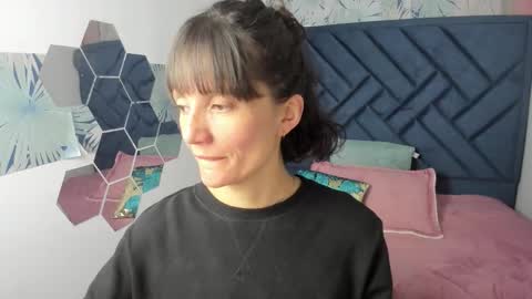 VALERY MORE online show from 02-22-26, 12:15