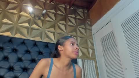 Snapshot of valery_villa_ chatting on 01-10-25, 10:36 Valery online show from 01-10-25, 10:36