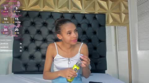 Snapshot of valery_villa_ chatting on 01-21-25, 07:39 Valery online show from 01-21-25, 07:39