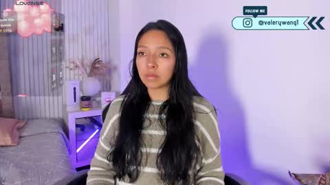 Snapshot of valery_wang chatting on 11-29-25, 11:57 Val online show from 11-29-25, 11:57