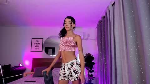 Snapshot of valery_yepes_ chatting on 02-13-25, 11:17 Valery online show from 02-13-25, 11:17