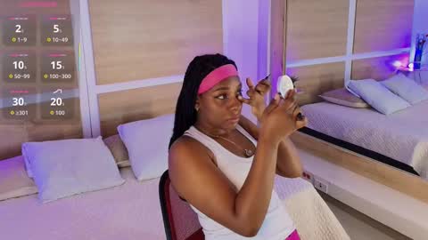 Snapshot of valerycortezm chatting on 10-11-25, 12:15 Valery online show from 10-11-25, 12:15