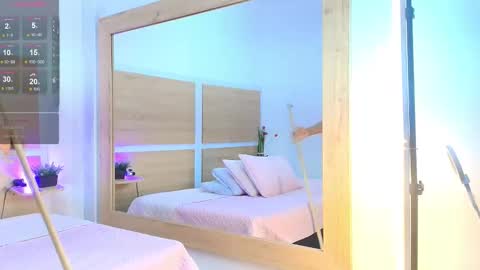 Snapshot of valerycortezm chatting on 11-02-25, 01:52 Valery online show from 11-02-25, 01:52