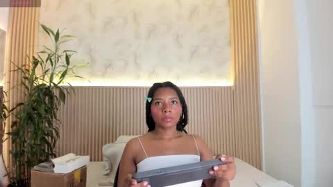 Snapshot of valerycortezm chatting on 11-04-25, 12:15 Valery online show from 11-04-25, 12:15